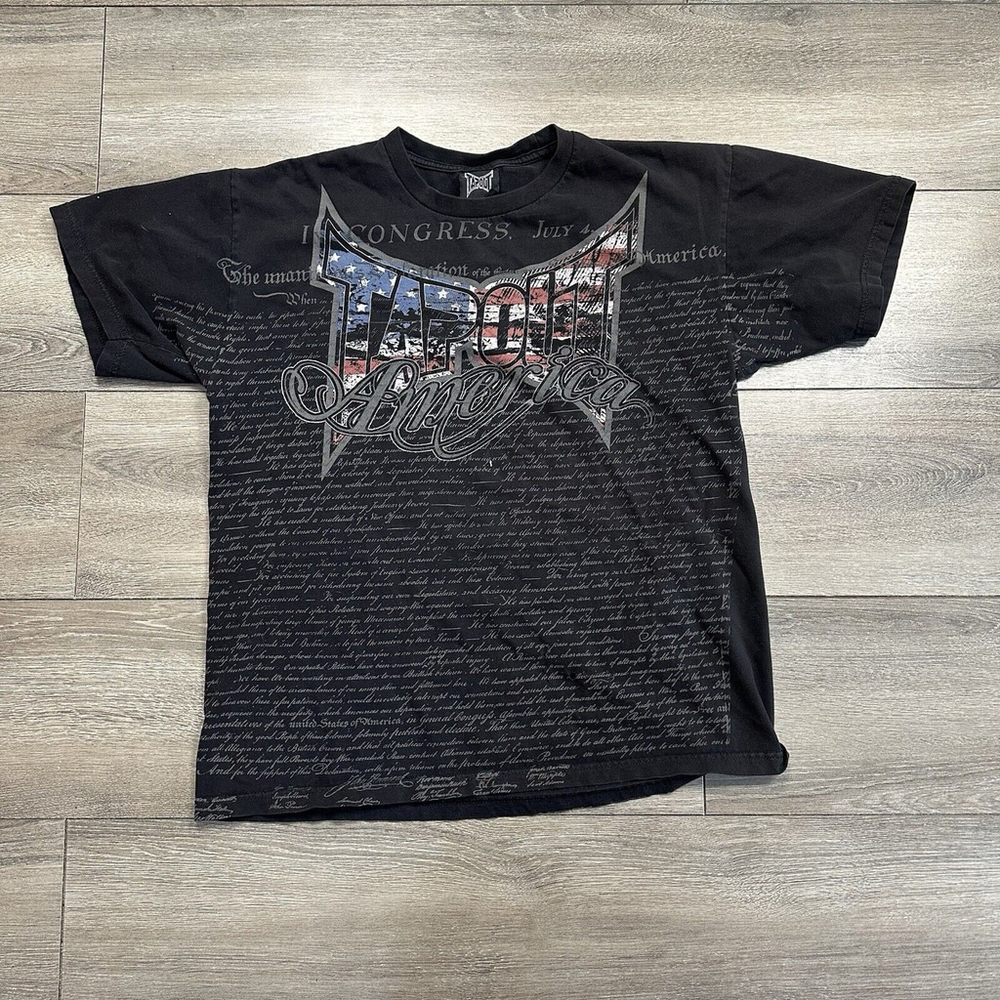 Y2K TAPOUT T Shirt America Declaration of Independence AOP Size L Black